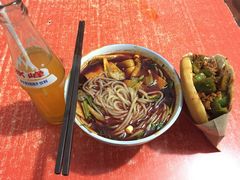 -老字号杨坡红油米线腊汁肉夹馍(东四道巷店)