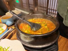 大酱汤-明洞阿姨·韩式酱蟹烤肉·创意料理(三元桥店)