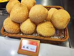 -慈城服务区-停车场