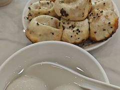 -老西白点心店