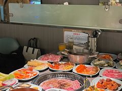 -金滏山·烤肉海鲜火锅自助(襄阳万达店)