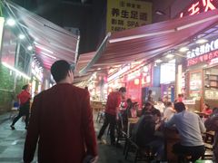 -好吃街美食城(八一广场店)