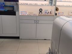 -诺柯视眼镜-蔡司依视路官方工厂店(淞南一店)