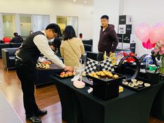 -奔驰上海利星(七宝店)