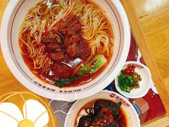 -呷佬·长沙手工米粉(金沙江路店)