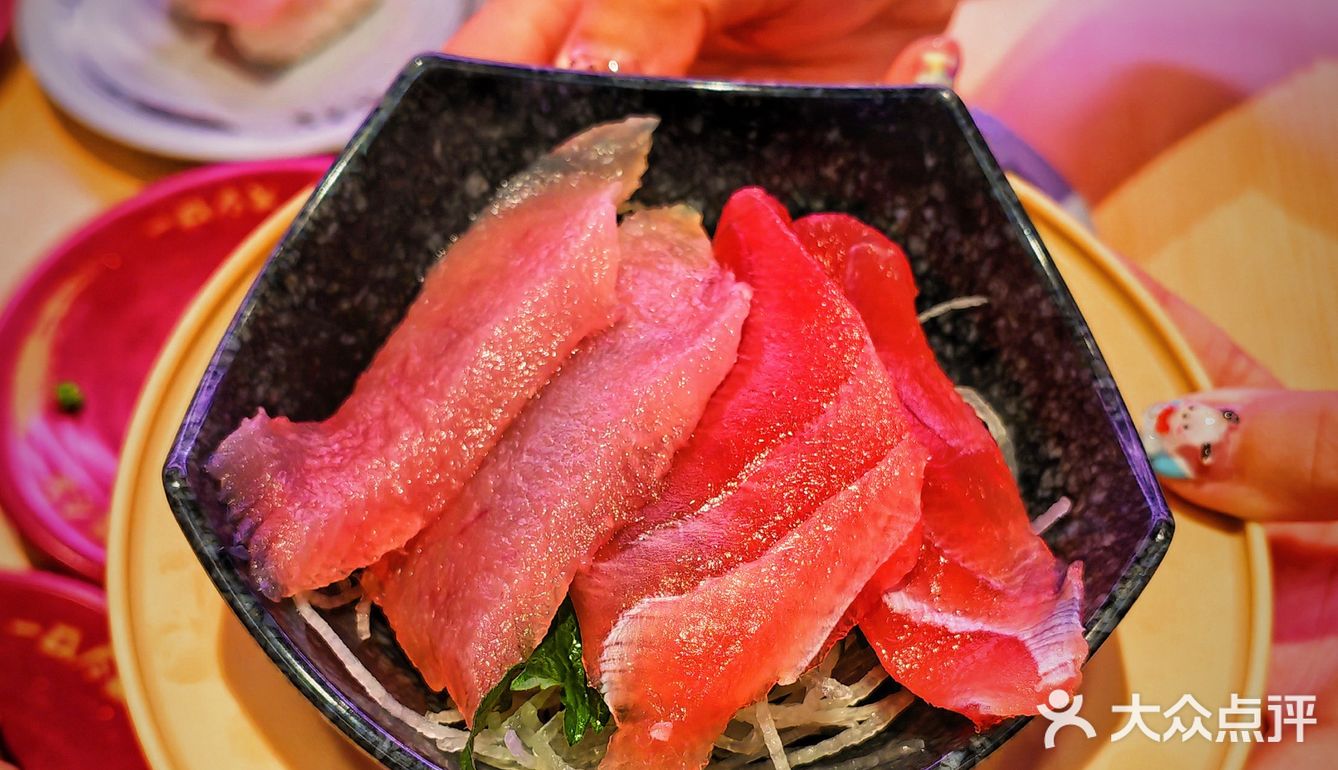 一碟10R性价比寿司🍣|他们家又出新品拉！🙌
