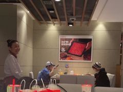 -海底捞火锅鲜切牛肉主题店(长寿路店)