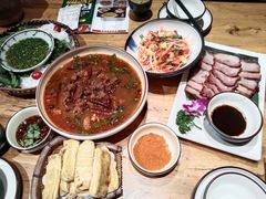 -老滇山寨•云南特色菜•地方菜•民族风情歌舞表演(金碧店)