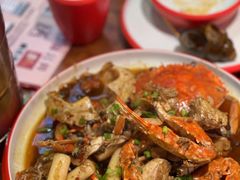 吮指年糕辣蟹-老闵田螺馆·南昌市井菜·特色小吃(总店)