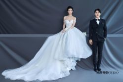 现代简约-巴黎婚纱摄影工作室