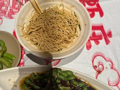 -肥肥虾庄·金牌油焖大虾(杨园滨江时代walk店)