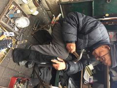 iphone_upload_pic-静安寺修鞋修包修拉链