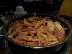 -猪啊牛呀羊啊铜盘烤肉(正大广场店)
