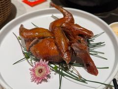 脆皮乳鸽-潮州府·潮菜·砂锅粥(徐家汇店)