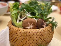 -小天鹅火锅·一线江景洪鼎旗舰店(洪崖洞店)