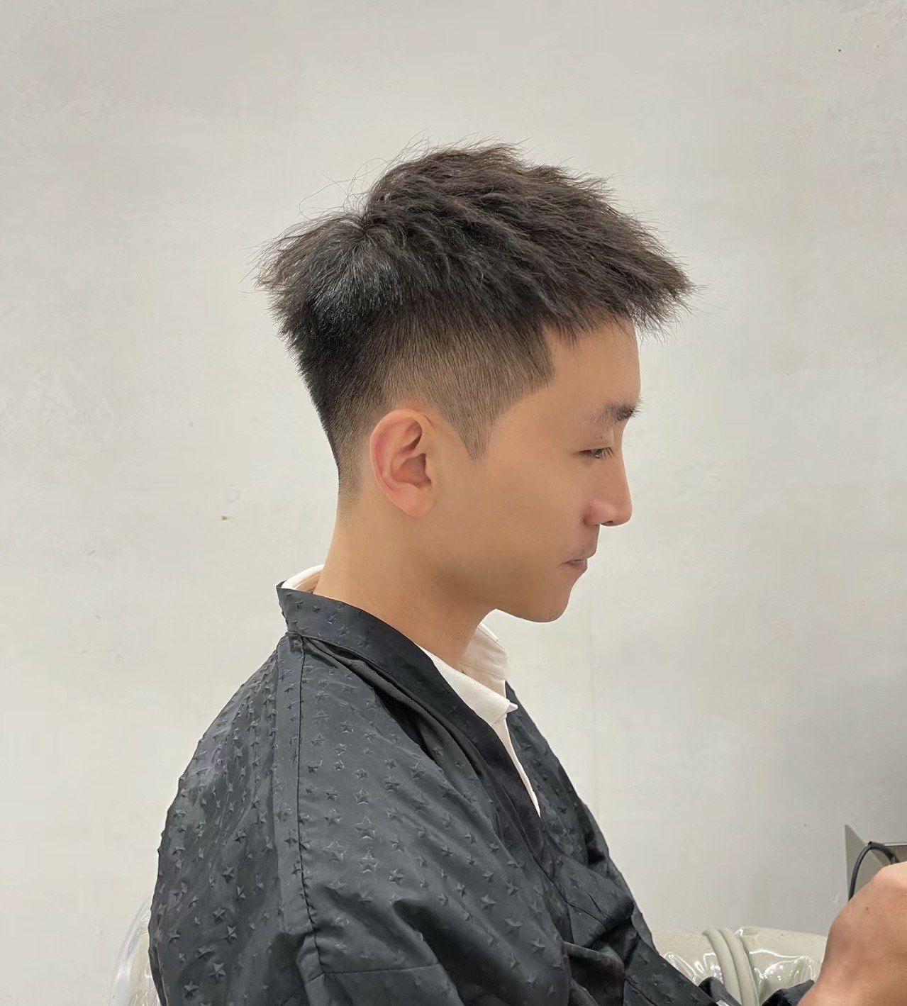 男生简洁发型