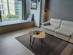-上海虹桥中心爱琴海亚朵S酒店