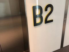 -虹桥天地-停车场