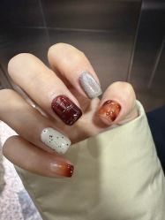 -YCai简薇美甲美睫美妆