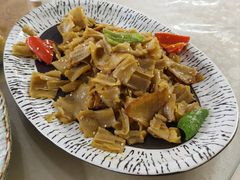 土豆片栲栳栳-天天向上素食餐厅(五台山店)