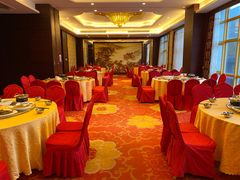 -金孔雀温泉旅游度假村