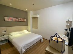 -豪泰168酒店(无锡上马墩靖海地铁站店)