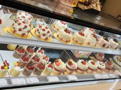 -花花卷卷·鲜食蛋糕(静安久光百货店)