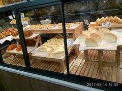 面包甜点陈列柜-仟吉KenGee(国贸360店)