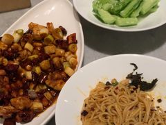 -渝信川菜 · 川味家常菜(财富购物中心店)