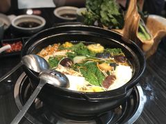 -东椰·海南椰子鸡火锅(朝阳门店)