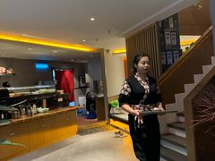 -山川小町·极番烧肉(新地假日广场店)