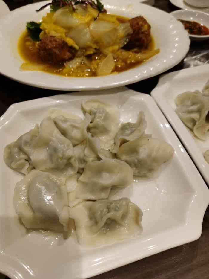 松花湖水饺(新濠天地店"特别棒,没点水饺都能感受到来自东北的实诚.