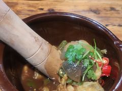 -老滇山寨•云南特色菜•地方菜•民族风情歌舞表演(金碧店)