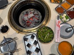 -蚂蚁洞·烤肉大营地(上海静安大悦城店)