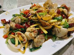 葱姜炒花甲-四川小胡子海鲜(丁村万人海鲜广场店)