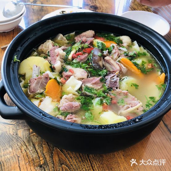 西牧香羊排揪片子·新疆菜馕坑肉