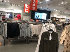 -H&M(鹏欣水游城店)