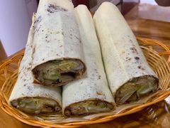 煎饼卷大葱-老济南民间小吃·传统鲁菜(芙蓉街店)