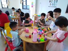-MuaKids Garden