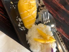 -Pad Thai Kratong Thong by ama