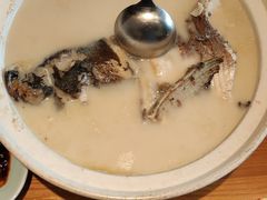 大砂锅炖生态鱼头-丹江渔村(望京店)