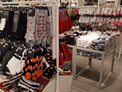 -H&M(鹏欣水游城店)