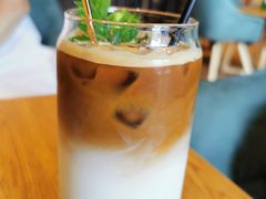 -ZING COFFEE 镜咖啡