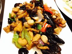 -雪乡阁东北农家菜(颛桥约好休闲街店)