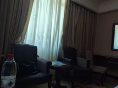 -维也纳酒店(深圳国际会展中心沙井上南店)