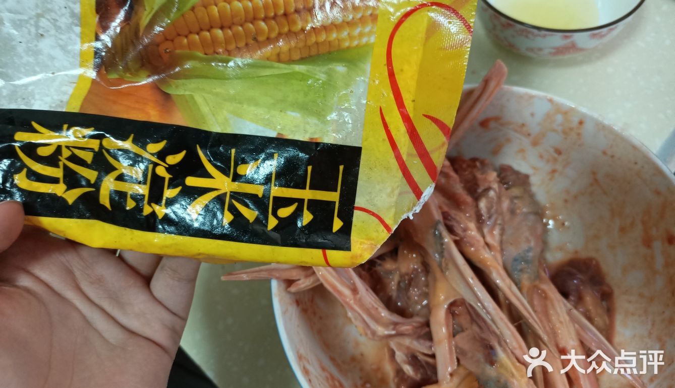 第一次做香炸鸭下巴，好吃又过瘾。