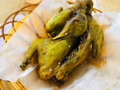 盐焗乳鸽-煲煲掂风味煲仔饭餐厅(西区店)