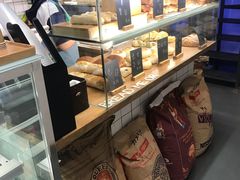 面包甜点陈列柜-面包与我Bread Or Me(长城汇店)