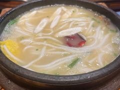 -梅贻琦先生旧居民国茶楼 过桥米线