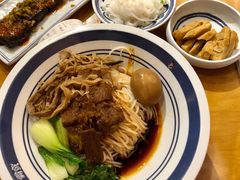 -霸蛮湖南菜·牛肉粉(荣京西街店)